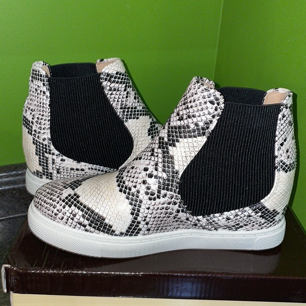 Wedge Sneakers - Picture 14 of 14